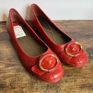 BareTraps Mischa red leather ballet flats slip‎ on gold ring toe top women's 8.5